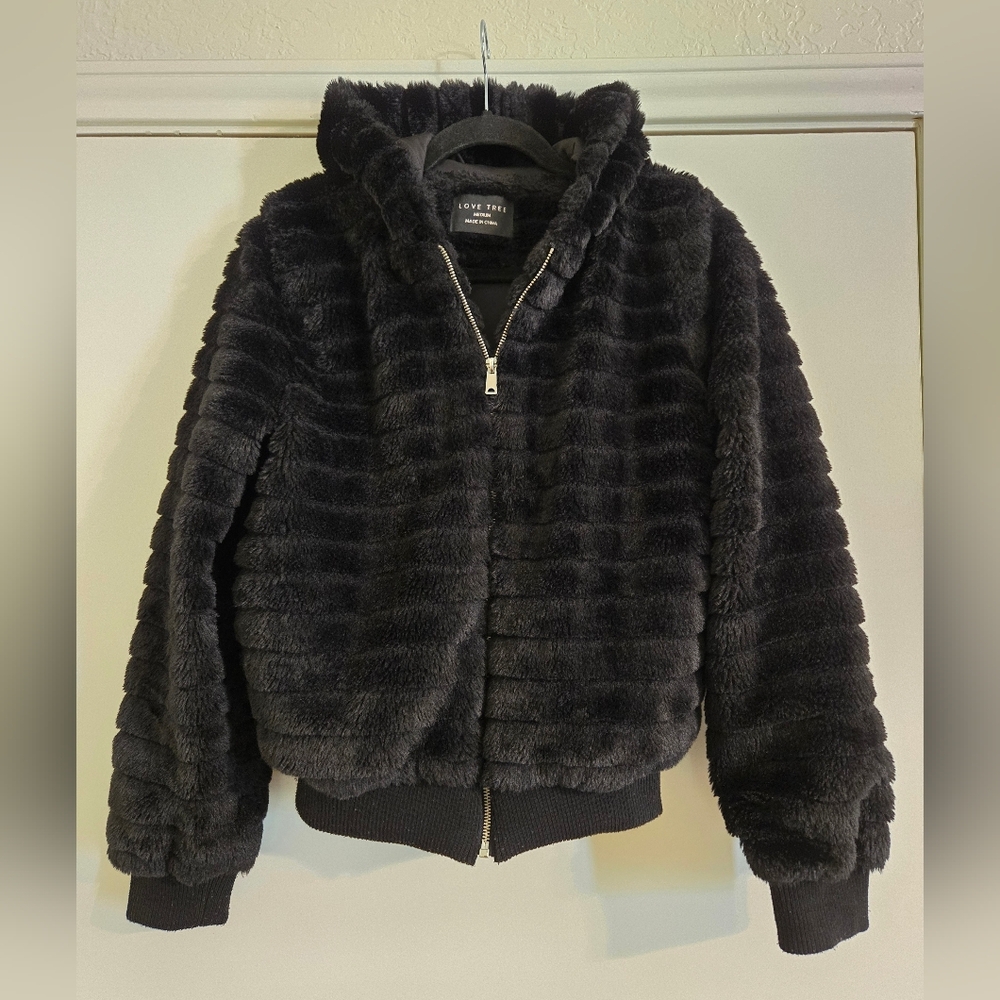Love Tree Black Faux Fur Jacket